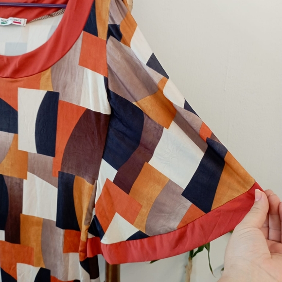 🍁🍁🍁 Geometric 70s Design Italian Top - Picture 7 of 17